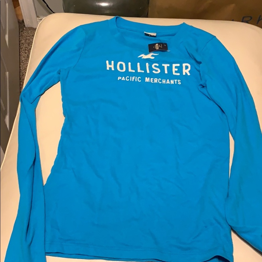 Hollister long sleeve tee
